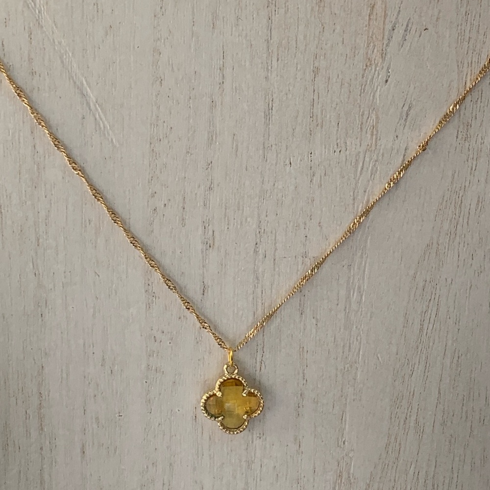 Real Citrine Gold Tone Quatrefoil Clover Pendant with Citrine Faceted Stone - Picture 7 of 9